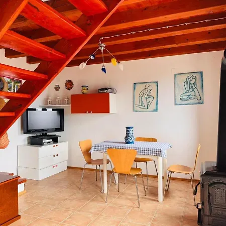 Olive Apartment *